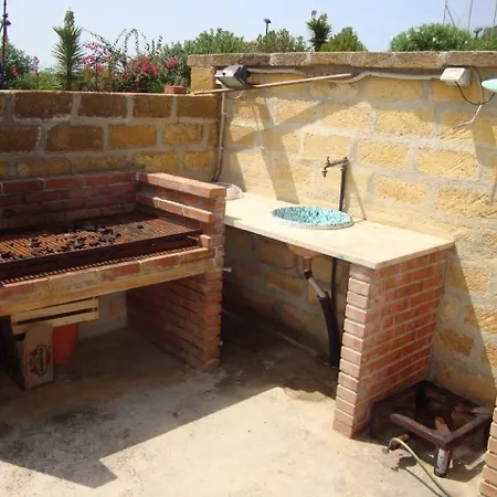 In Mit Terrasse, Grill Und Garten Apartment *