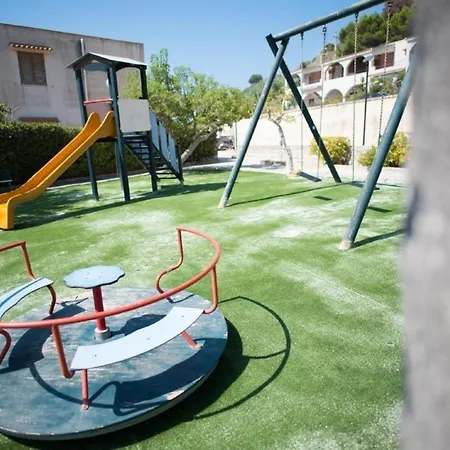 In Mit Terrasse, Grill Und Garten