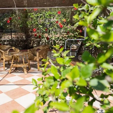 In Mit Terrasse, Grill Und Garten Sciacca