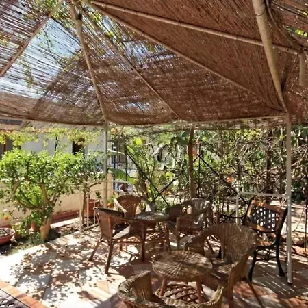 In Mit Terrasse, Grill Und Garten Sciacca